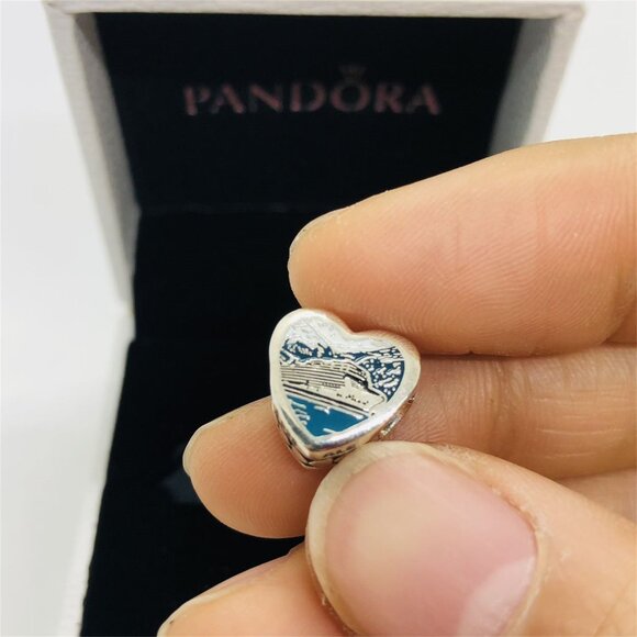 ✨🔥Pandora Alaska Exclusive Whale Tail Cruise Ship Charm - Picture 2 of 5